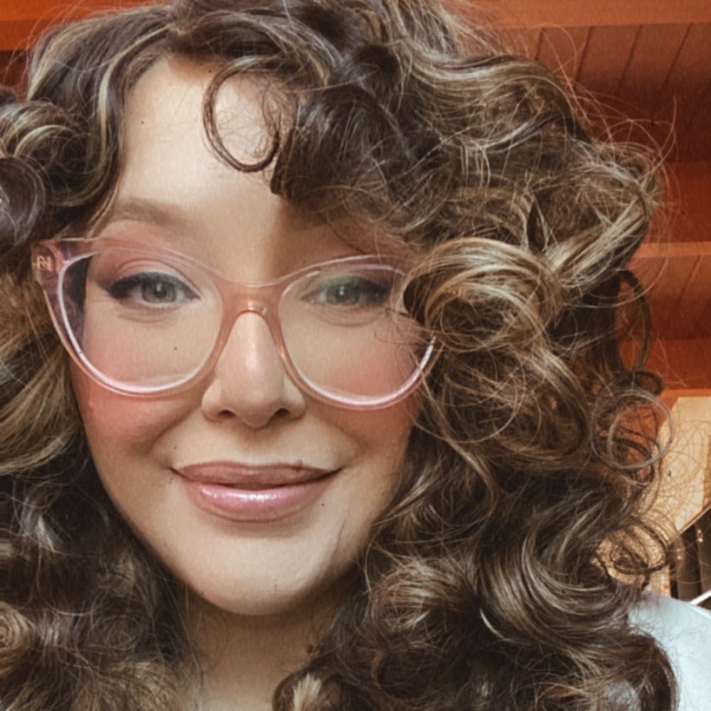 Meet your Posher, Jacquelin